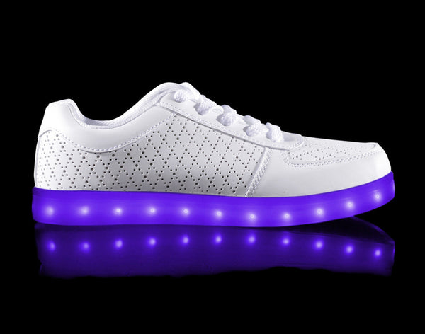 Light up shoes online Big Kids Perf (White)